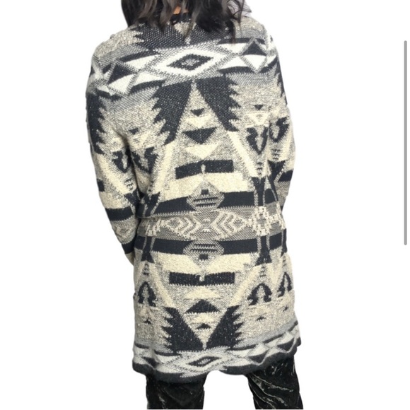 J. Jill • Aztec Tribal Texture Heavy Knit Button Up Black and White Cardigan - Picture 11 of 12